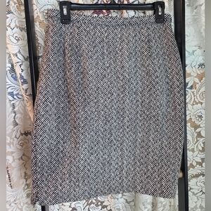 Vintage Newport News Black & White Herringbone Pencil Skirt Wool Viscose Size 8